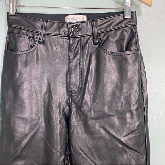 Abercrombie & Fitch The Ankle Straight Ultra High Rise Faux Leather Black 6 Long - Picture 3 of 7